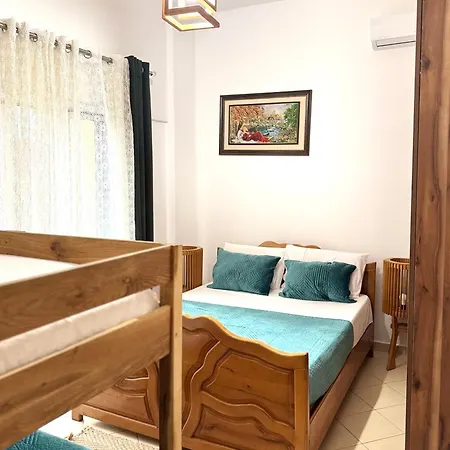 , Beach-house Free Parking