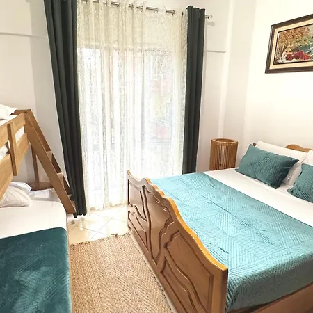 , Beach-house Free Parking Golem (Tirana)